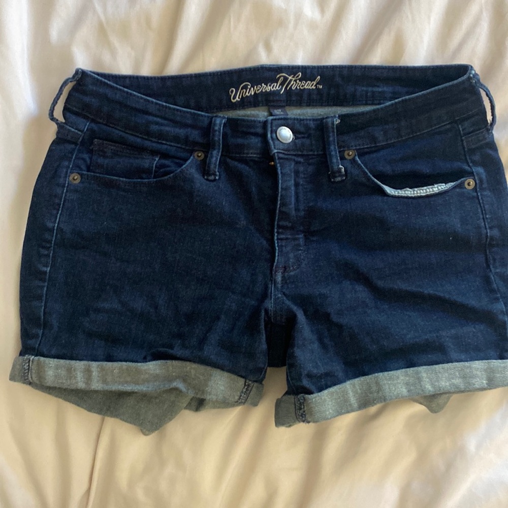 Universal Threads shorts